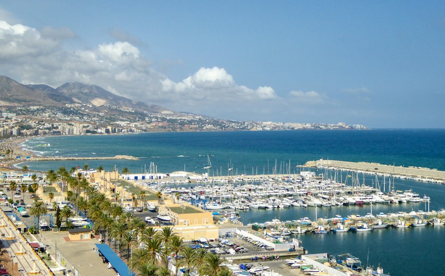 Fuengirola — pobřeží Costa del Sol